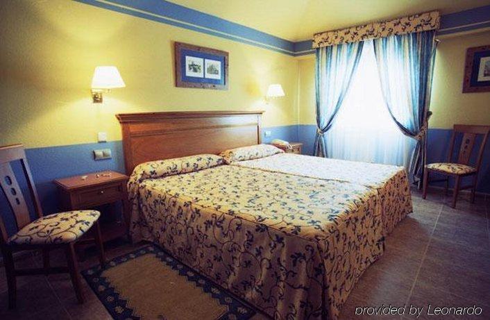 La Sierra Hotel Antequera Phòng bức ảnh